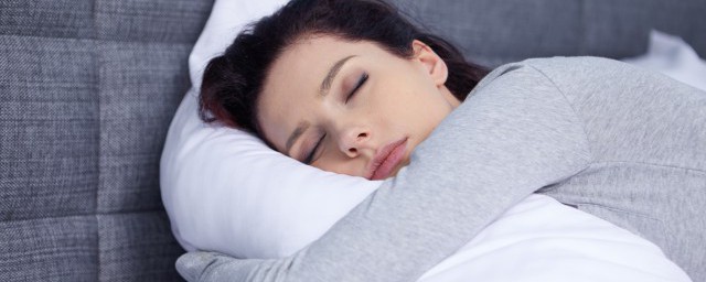 梦见自己生孩子，梦境背后的深层含义与解析